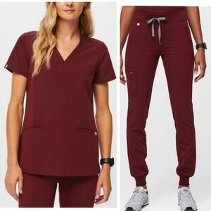 Figs scrub set Casma top Zamora jogger scrub pants Burgundy Medium petite